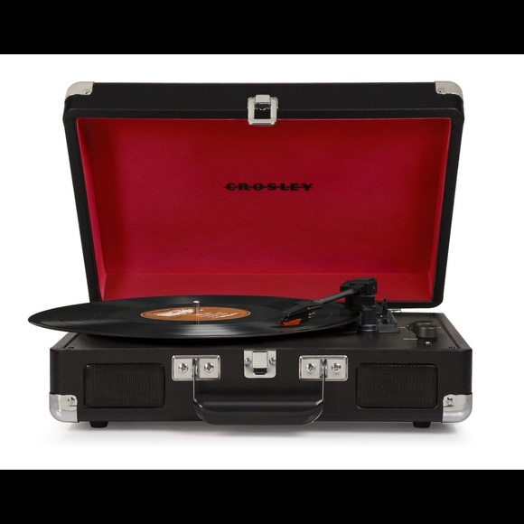 BNIB Crosley portable turntable with Bluetooth - Picture 2 of 6